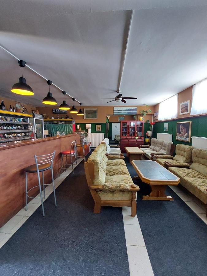 Hostel Suzzzy Novska Extérieur photo