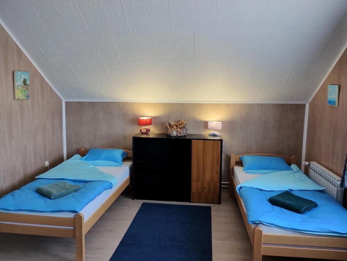 Hostel Suzzzy Novska Extérieur photo