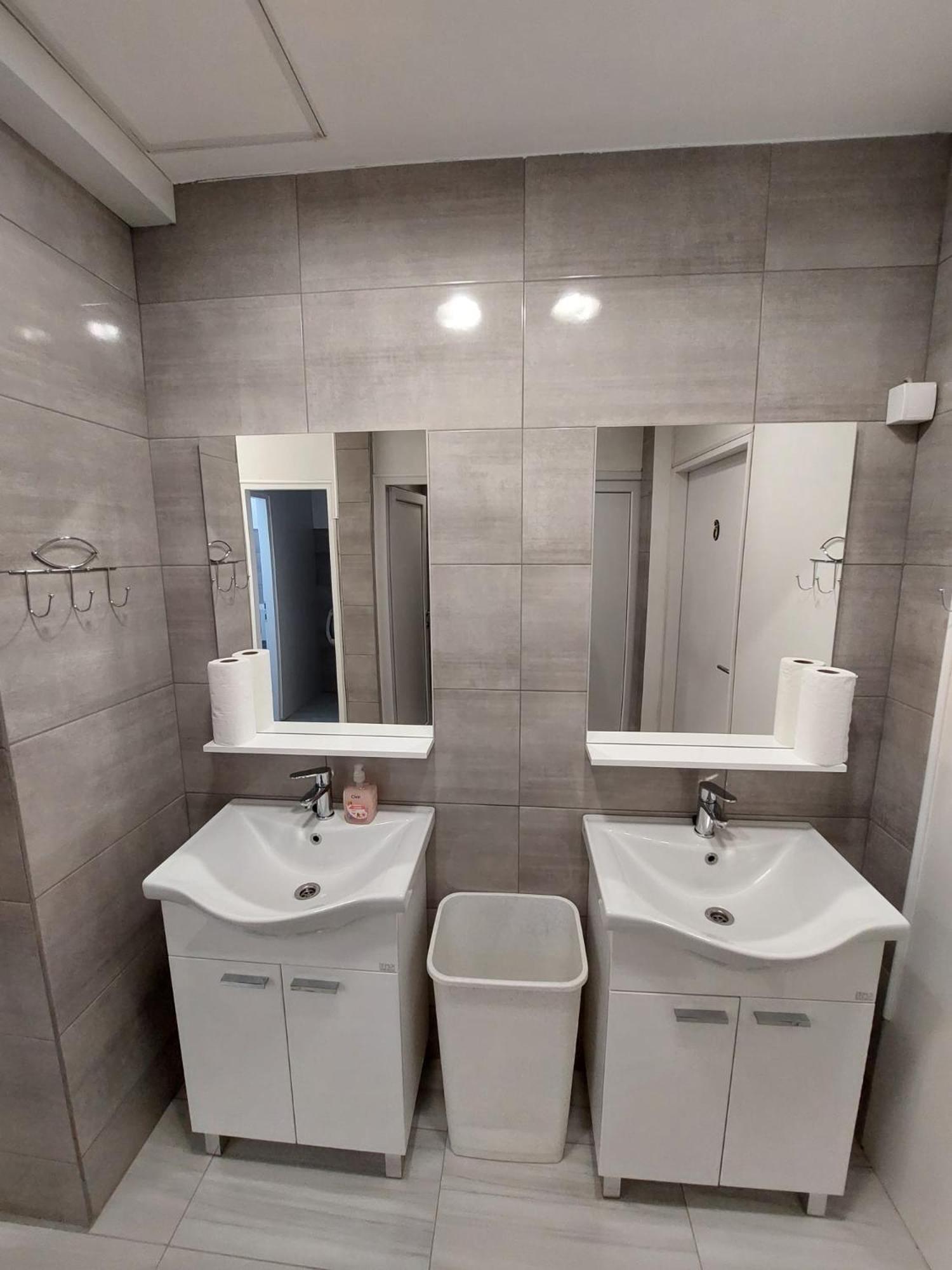 Hostel Suzzzy Novska Extérieur photo